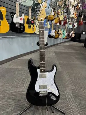 Fender Blacktop HH Stratocaster | Gloss Black